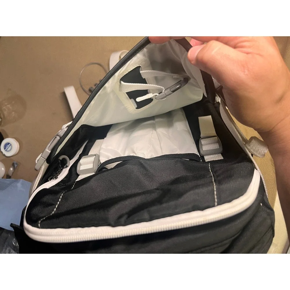 Columbia Bugaboo Ranger 11L Backpack Black White Technical Hiking Daypack